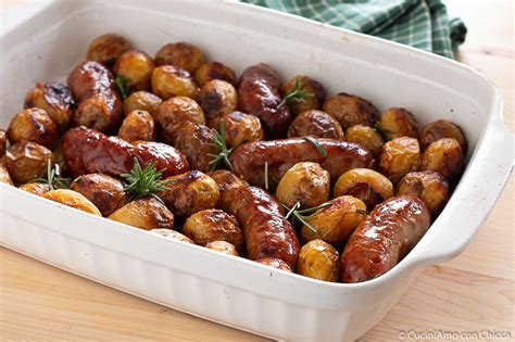 salsiccia piccante con patate novelle al forno