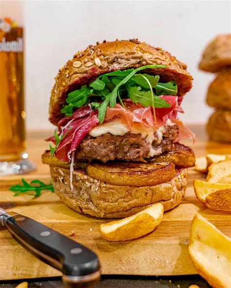 Hamburger Gourmet di Hambù con ingredienti italiani