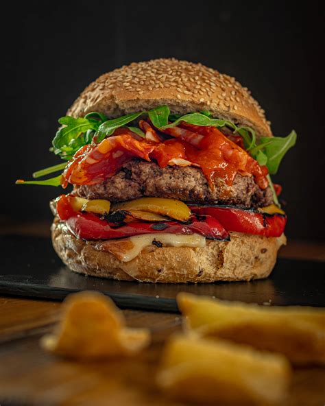 Panino Diablo di Hambù con spianata piccante e taleggio