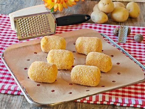 Ingredienti per le crocchette di patate e verdure in friggitrice ad aria