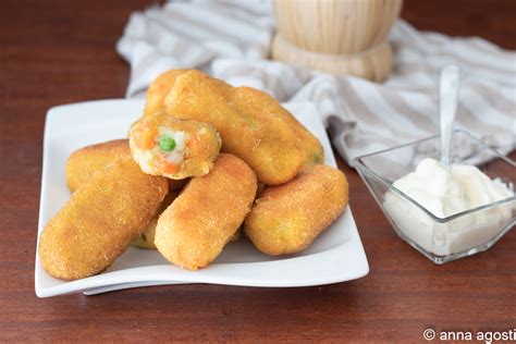 Crocchette di patate e verdure dorate al forno