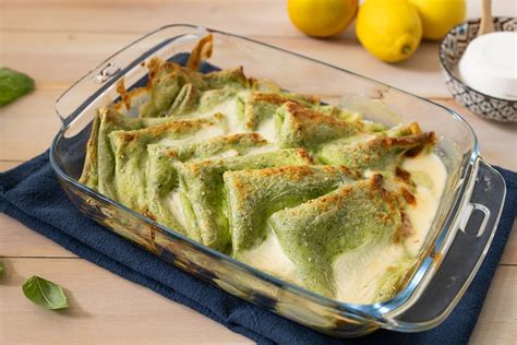 Crespelle di basilico farcite con ricotta e limone