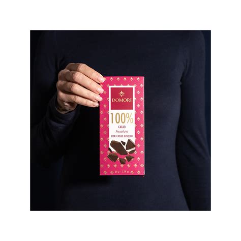 Foto di una tavoletta di cioccolato fondente 100% cacao Criollo Ocumare.