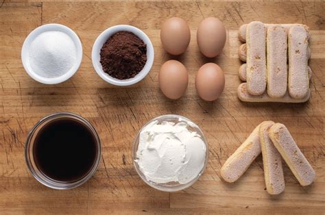 Ingredienti per la base del tiramisù