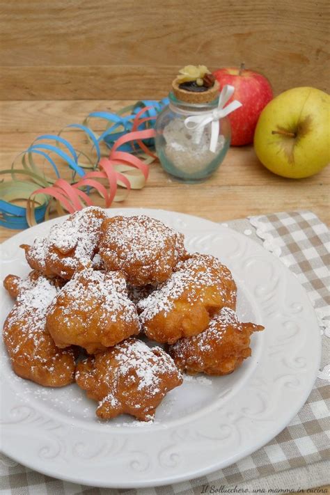 Selezione di diverse varietà di mele per frittelle