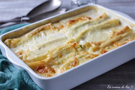 Immagine di cannelloni gratinati al forno con parmigiano