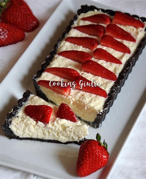 Mini cheesecake al cioccolato con fragole