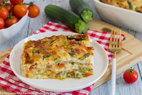 Collage di immagini raffiguranti diverse varianti di lasagna bianca: con verdure, con pesce