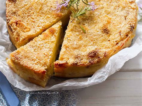 schema riassuntivo dei passaggi di preparazione del gateau di patate con purè istantaneo