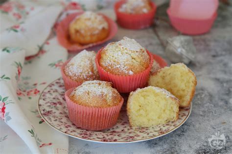schema riassuntivo degli ingredienti e dei passaggi per i muffin senza burro