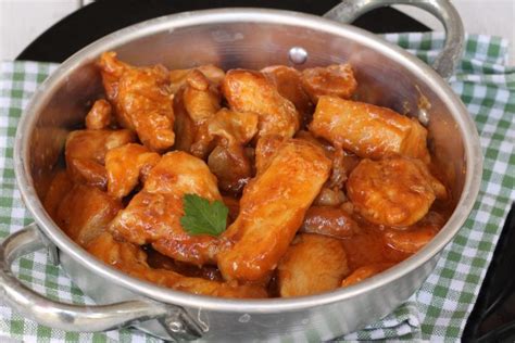 Padella con pollo alla paprika e sughetto cremoso