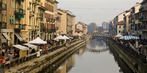Foto della storica bottega Balconi sui Navigli di Milano