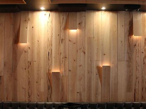 Saletta interna riservata con pareti in legno
