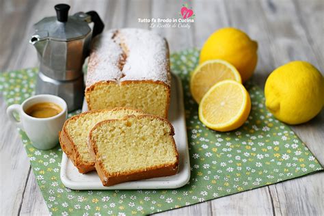 Plumcake al limone decorato con granella di zucchero