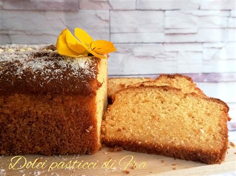 Plumcake al cocco fresco e lime