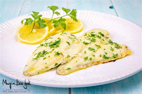 Ingredienti freschi per l'orata marinata al limone