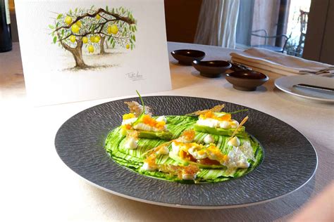 Interno del ristorante Segnavento con piatti gourmet