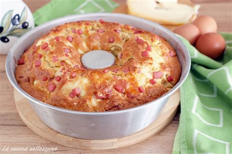 Ingredienti base per la ciambella rustica: uova, latte, olio, farina e lievito