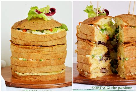 Panettone gastronomico vegetariano pronto per essere farcito