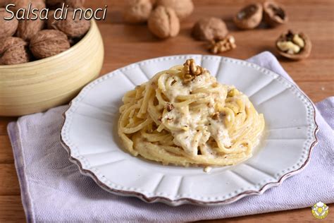 Ingredienti base per la pasta con salsa di noci
