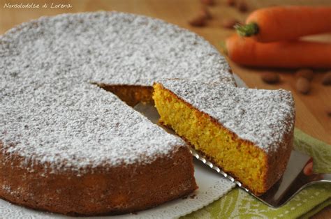 Immagine di una torta di carote e avena dall'aspetto soffice e invitante