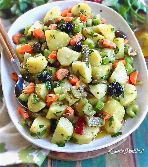 Insalata di patate con verdure invernali