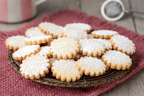 biscotti di pasta frolla decorati