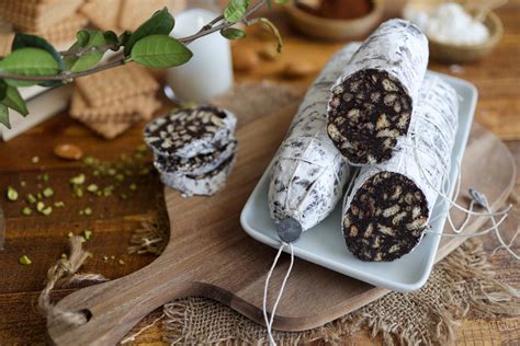 infografica con i passaggi chiave della preparazione del salame turco senza cottura