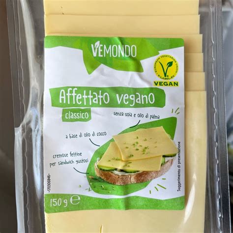 Immagine di formaggio vegano al cocco affettato