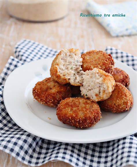 foto di polpette di tonno e philadelphia ricoperte di granella di pistacchi