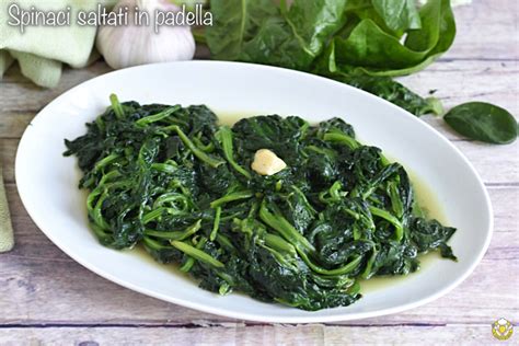 Immagine di un piatto di spinaci cucinati