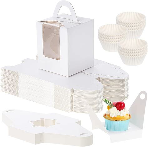 Diverse tipologie di scatole per cupcake e muffin con varie fantasie e dimensioni.
