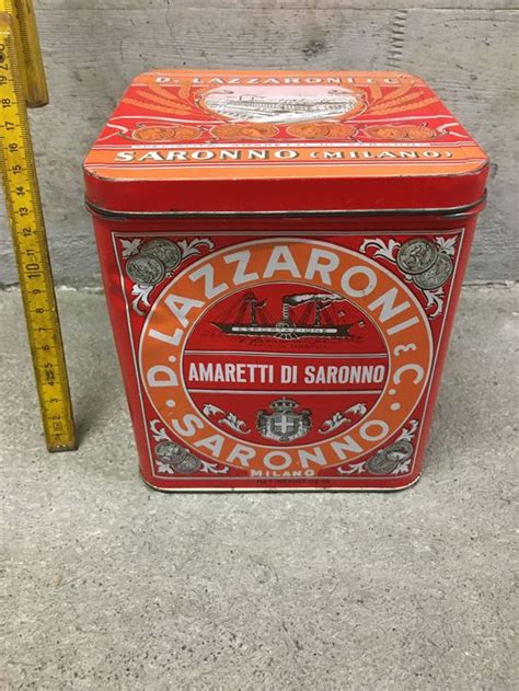 Scatola di latta storica degli Amaretti di Saronno
