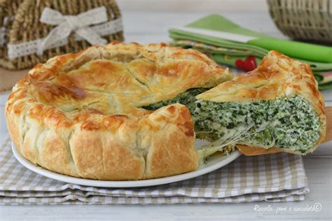 fetta di torta salata ricotta e spinaci