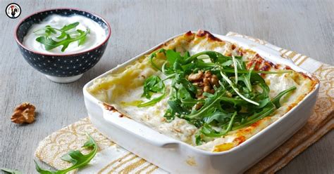 Ingredienti freschi per le lasagne gorgonzola e rucola
