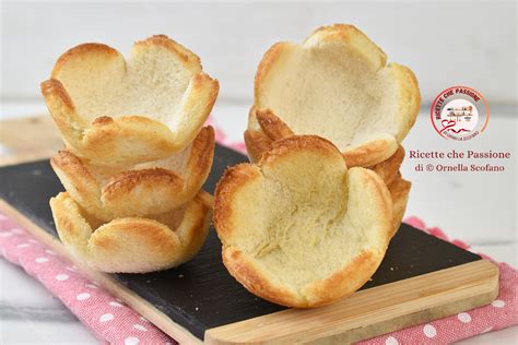 Ingredienti base per la preparazione dei cestini di pane