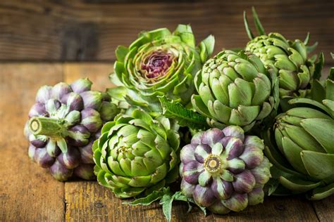 Immagini delle diverse varietà di carciofi italiani tutelati