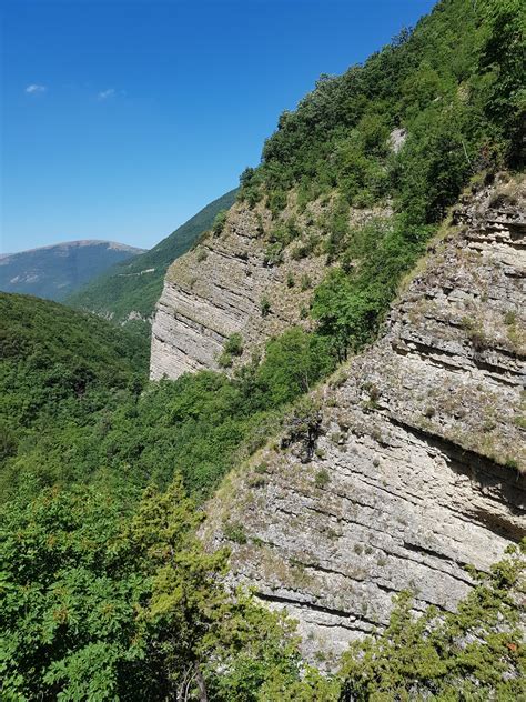 Formazioni rocciose caratteristiche del Punt dal Crep