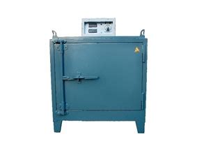 Fotografia di un moderno forno per elettrodi in un'officina di saldatura