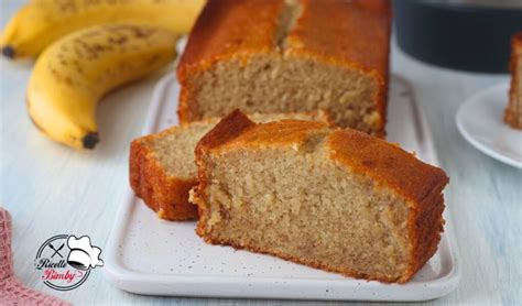 Ingredienti base per il banana bread in ciotola