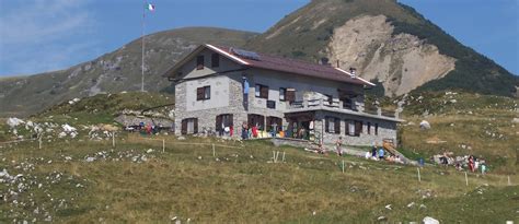 Mappa del percorso per il Rifugio Gherardi con indicazioni di Sottochiesa, Pizzino e Quindicina.