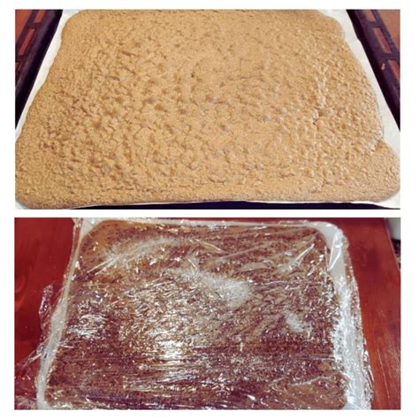 Immagine di una pasta biscotto ancora calda coperta con pellicola trasparente