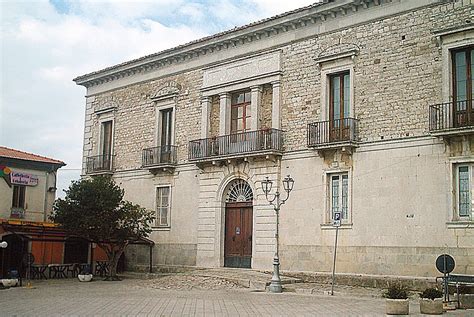 facciata storica del Palazzo Jelardi a San Marco dei Cavoti