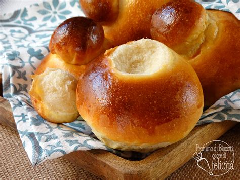 Foto di brioche siciliane perfette, con la loro caratteristica sofficità