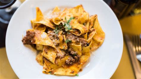 Piatto di pappardelle al ragù di cinghiale