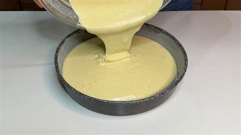 Immagine di una tortiera con impasto steso
