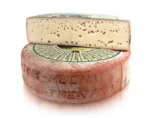 Tortel di patate con formaggio Puzzone di Moena DOP