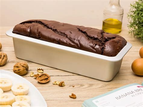 Stampo per plumcake rivestito con pellicola trasparente