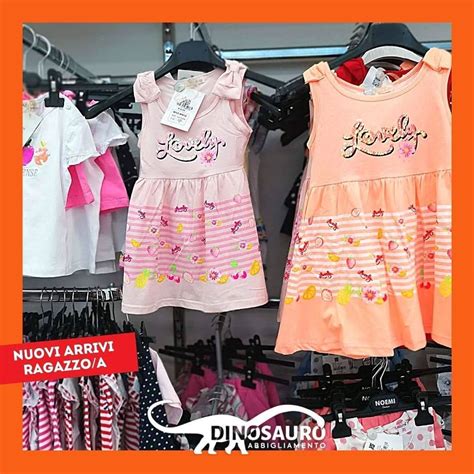 Un'immagine che mostra il set di abbigliamento da dinosauro nel gioco.